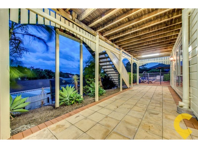 9 Janet Place, Arana Hills QLD 4054