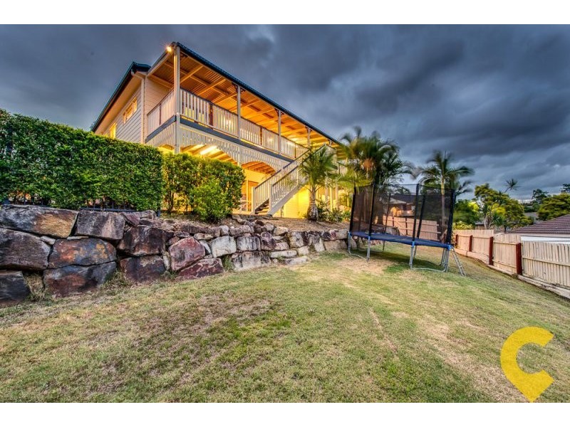 9 Janet Place, Arana Hills QLD 4054