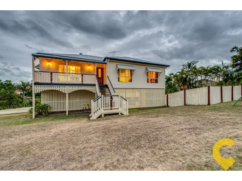 9 Janet Place, Arana Hills QLD 4054