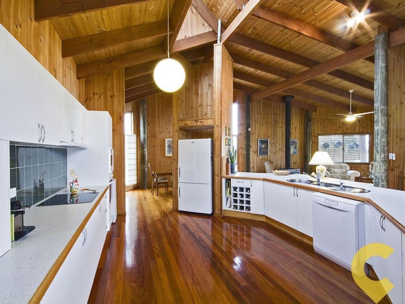 8 Hutton Road, Arana Hills QLD 4054