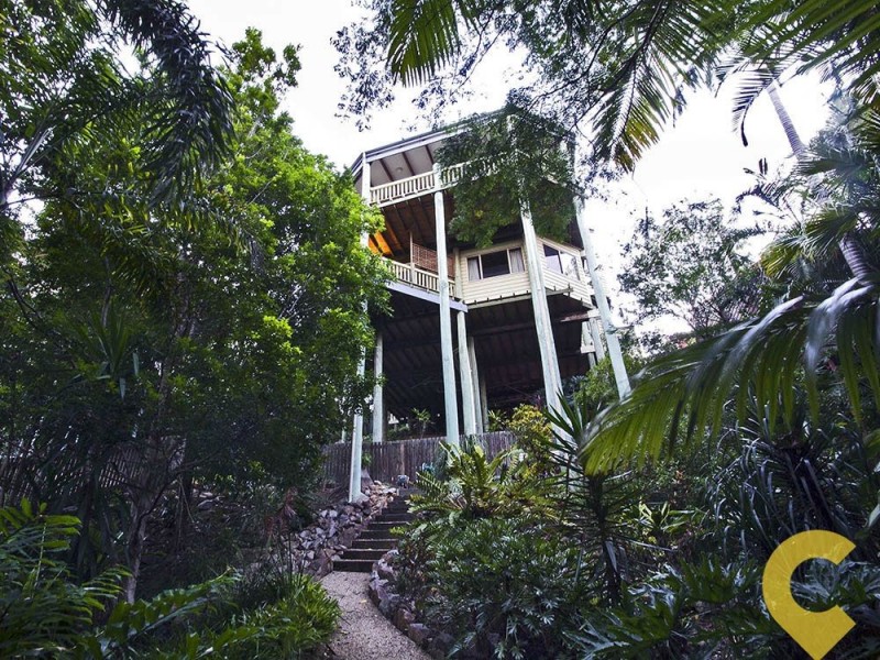 8 Hutton Road, Arana Hills QLD 4054