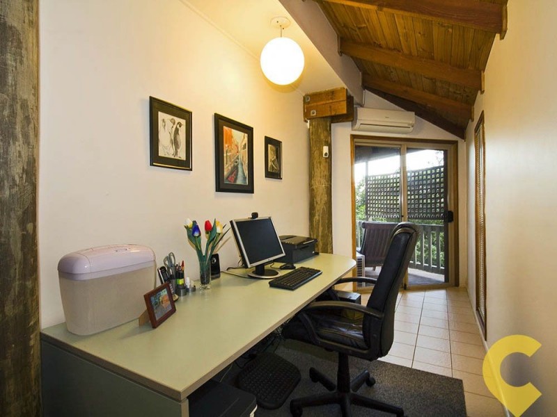 8 Hutton Road, Arana Hills QLD 4054