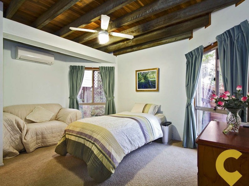 8 Hutton Road, Arana Hills QLD 4054