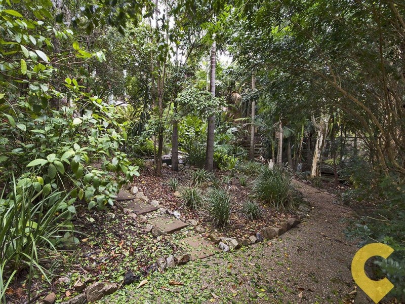 8 Hutton Road, Arana Hills QLD 4054