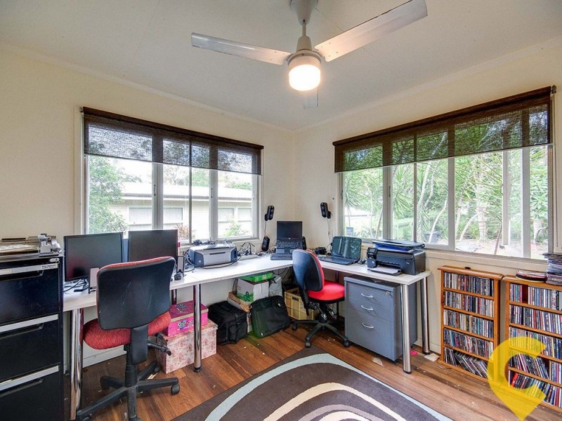 20 Rutherford Street, Stafford Heights QLD 4053