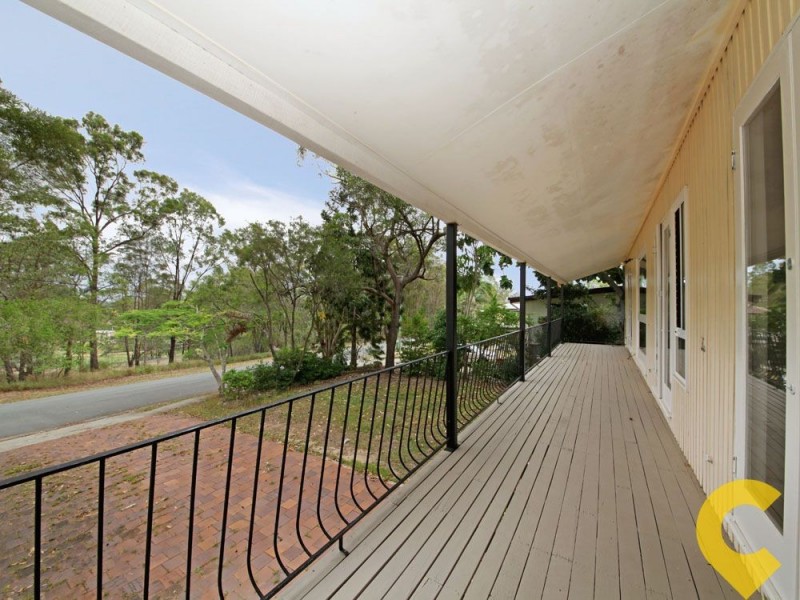 4 Hanlon Road, Petrie QLD 4502