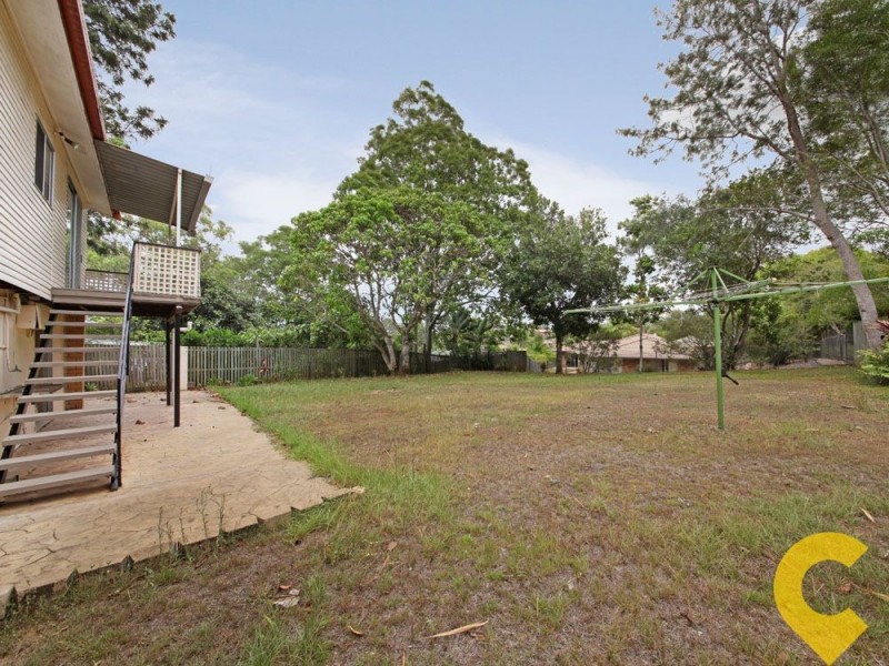 4 Hanlon Road, Petrie QLD 4502