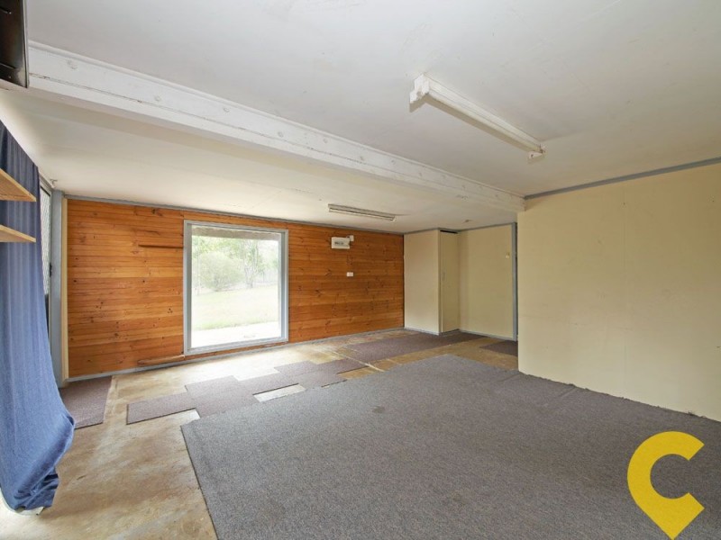 4 Hanlon Road, Petrie QLD 4502