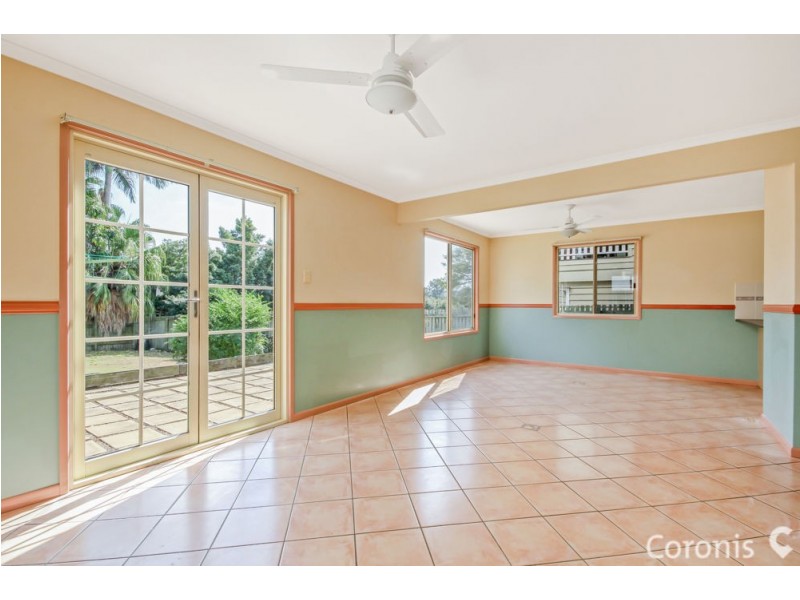 19 Waratah Avenue, Holland Park QLD 4121