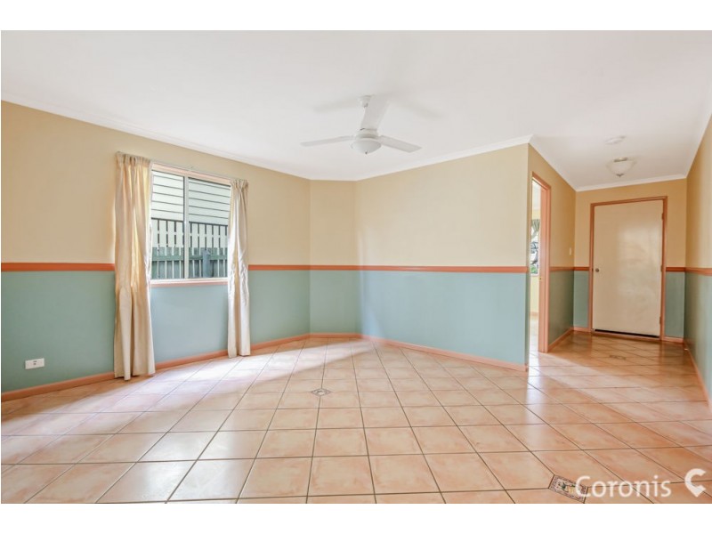 19 Waratah Avenue, Holland Park QLD 4121