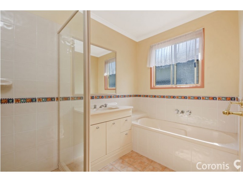 19 Waratah Avenue, Holland Park QLD 4121