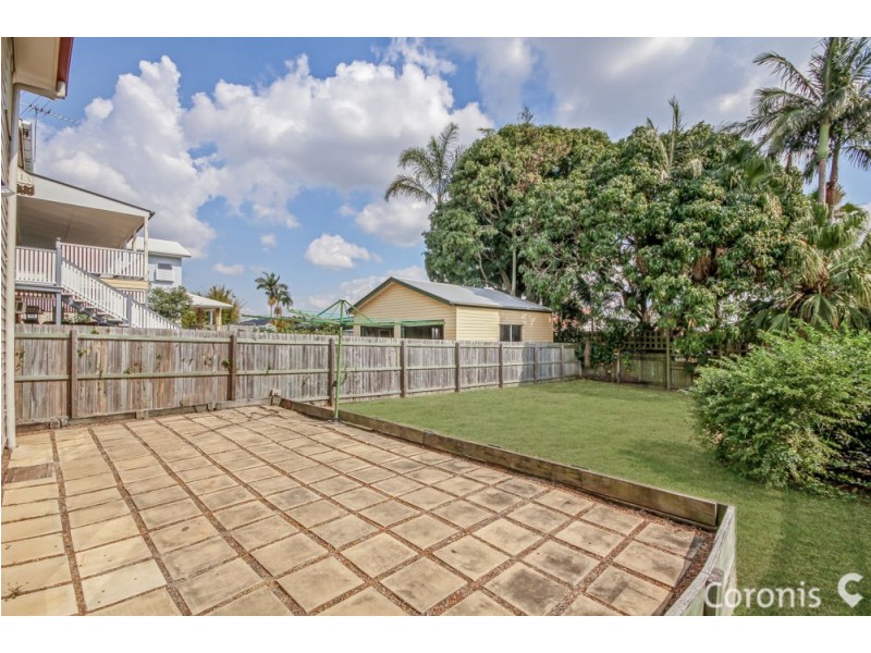19 Waratah Avenue, Holland Park QLD 4121