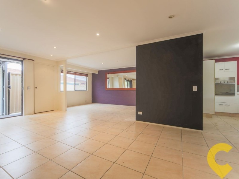 2/15 Stephenson Street, Labrador QLD 4215