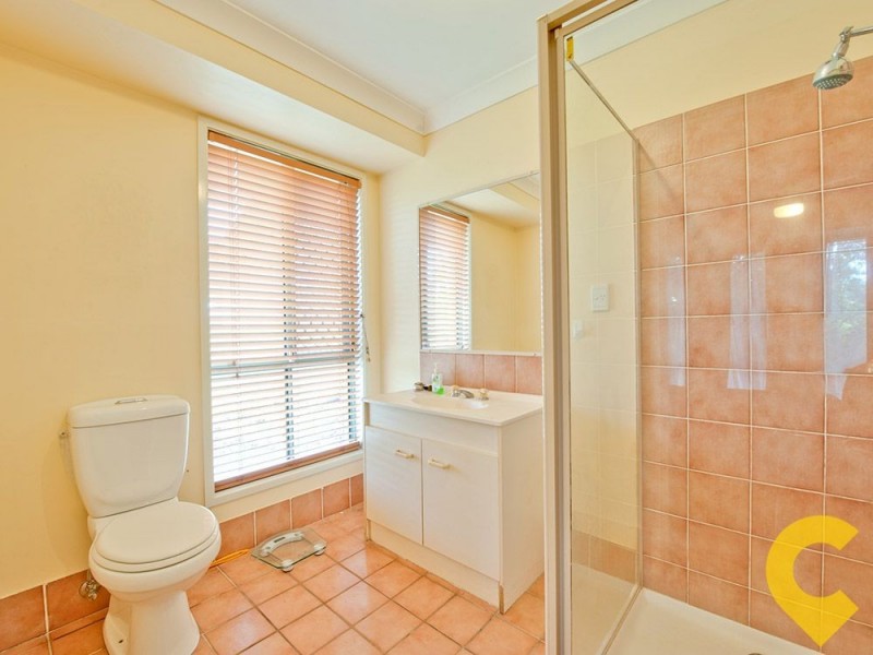 8 Pelewan Court, Tanah Merah QLD 4128