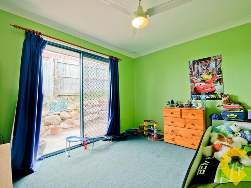 8 Pelewan Court, Tanah Merah QLD 4128