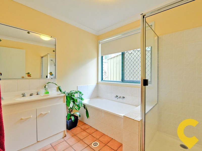 8 Pelewan Court, Tanah Merah QLD 4128