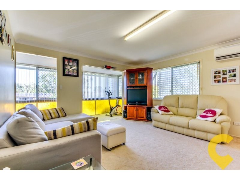 13 Ash Avenue, Woodridge QLD 4114