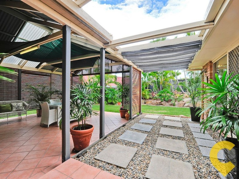 23 Oakmont Crescent, Albany Creek QLD 4035