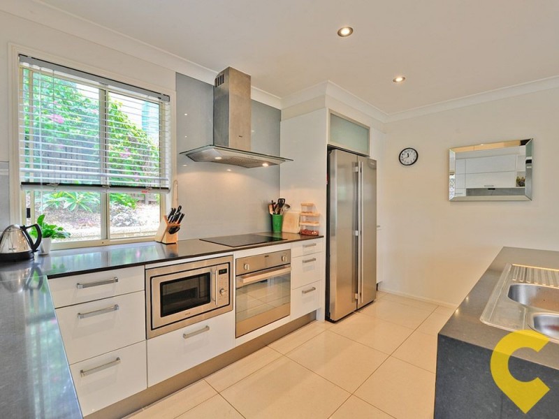 23 Oakmont Crescent, Albany Creek QLD 4035