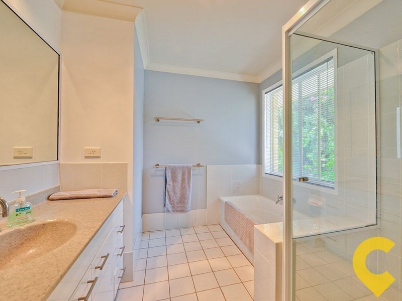 23 Oakmont Crescent, Albany Creek QLD 4035