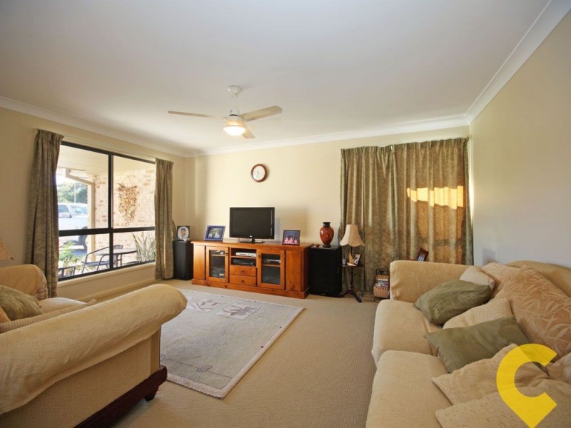 22 Weeroona Avenue, Beachmere QLD 4510
