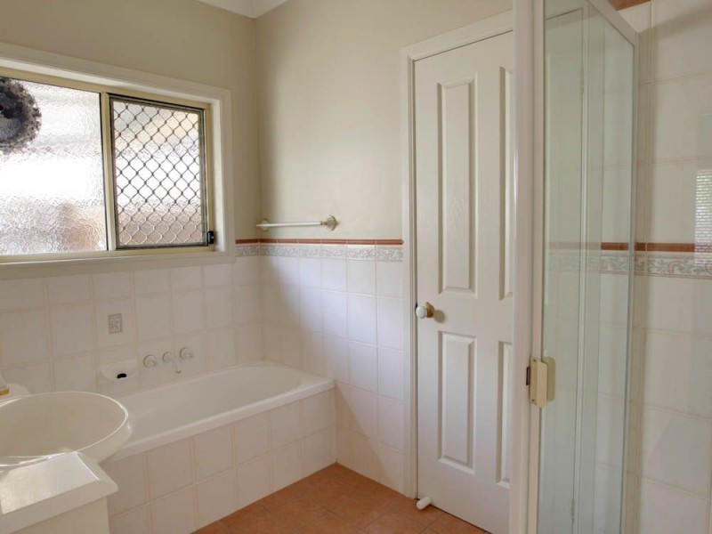 56 St James Street, Forest Lake QLD 4078