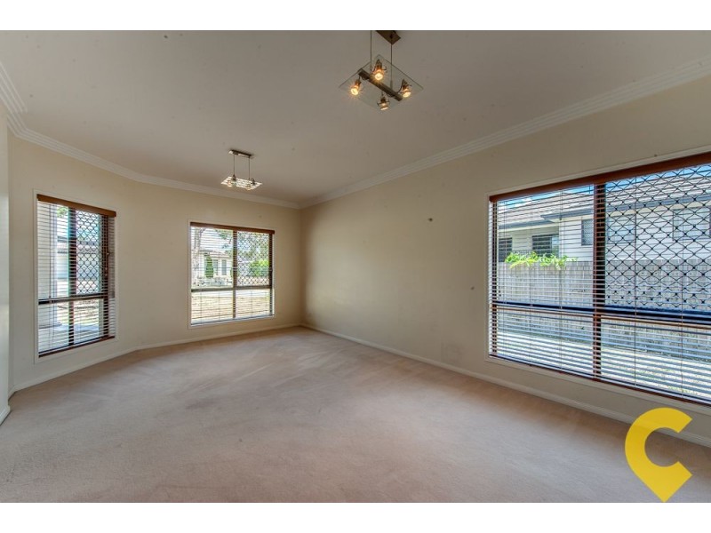 8 Aspen Street, Heathwood QLD 4110