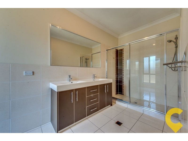 8 Aspen Street, Heathwood QLD 4110