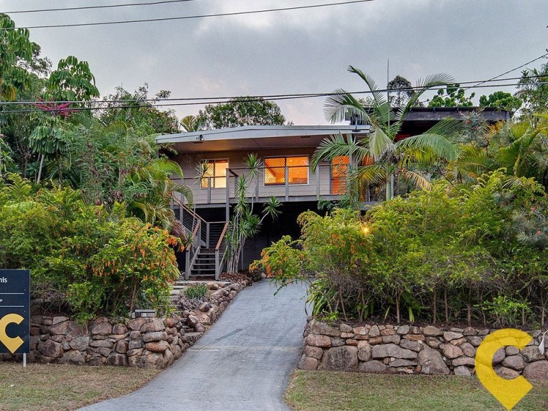 33 Yathong Court, Arana Hills QLD 4054