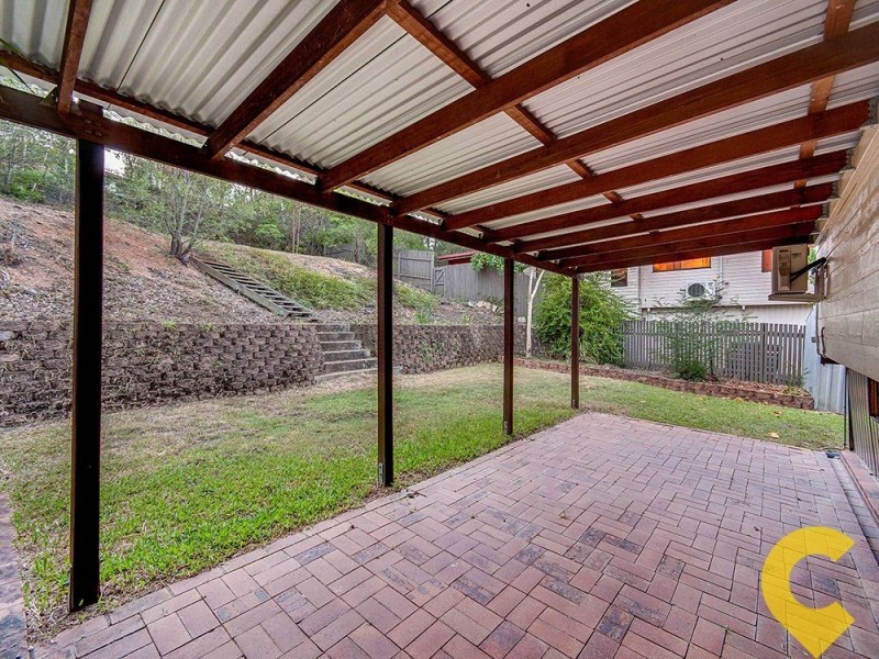 33 Yathong Court, Arana Hills QLD 4054