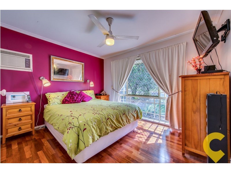 52 Bottlebrush Drive, Regents Park QLD 4118