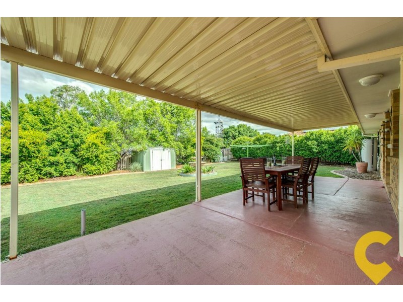 52 Bottlebrush Drive, Regents Park QLD 4118