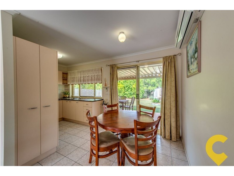 52 Bottlebrush Drive, Regents Park QLD 4118