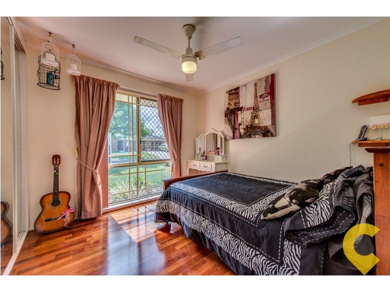 52 Bottlebrush Drive, Regents Park QLD 4118