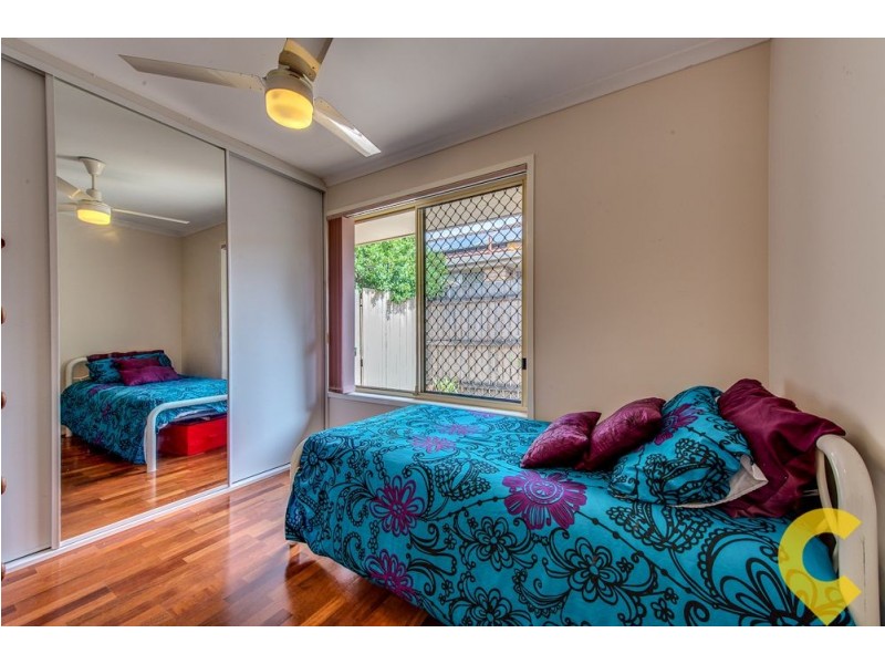 52 Bottlebrush Drive, Regents Park QLD 4118