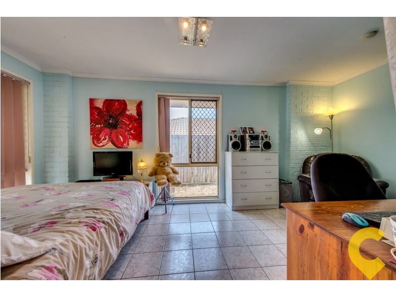 52 Bottlebrush Drive, Regents Park QLD 4118