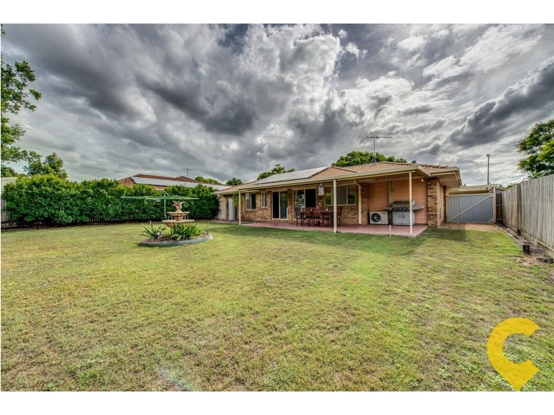 52 Bottlebrush Drive, Regents Park QLD 4118