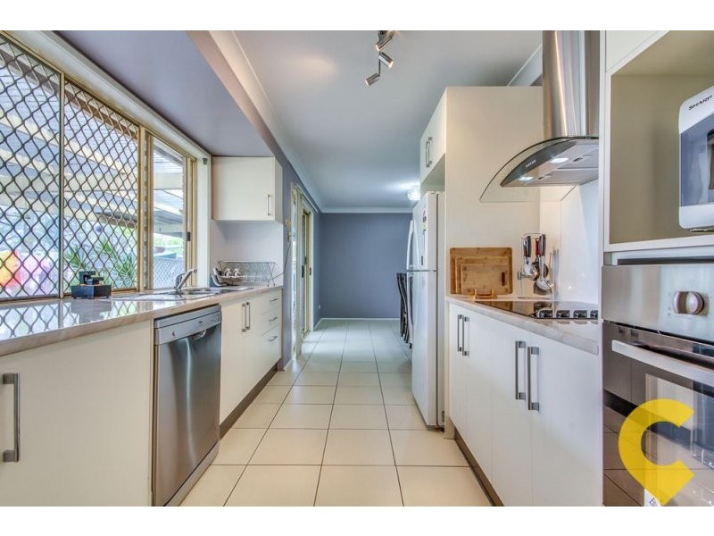 11 Warrigal Road, Runcorn QLD 4113