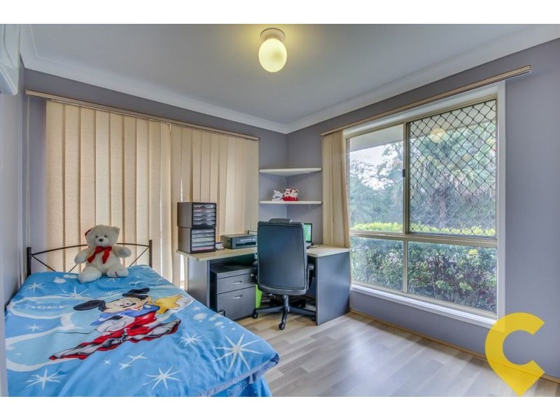 11 Warrigal Road, Runcorn QLD 4113