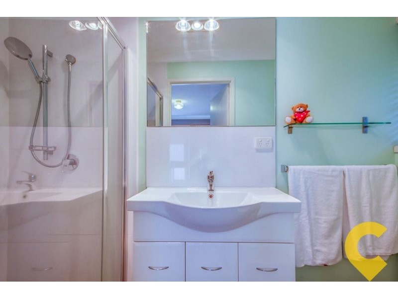 11 Warrigal Road, Runcorn QLD 4113