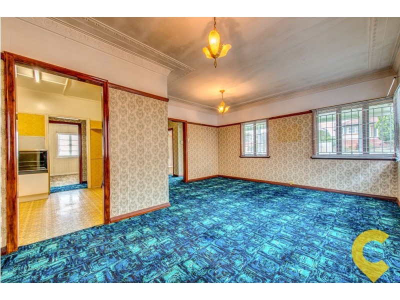 42 Marshall Road, Holland Park West QLD 4121