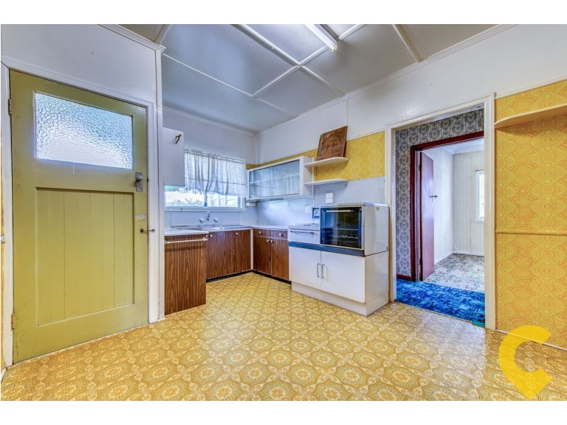 42 Marshall Road, Holland Park West QLD 4121