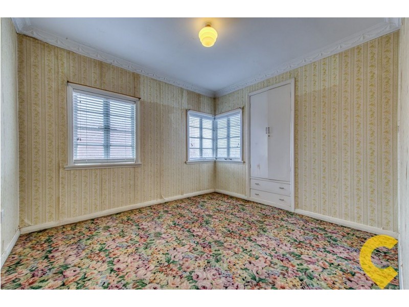 42 Marshall Road, Holland Park West QLD 4121