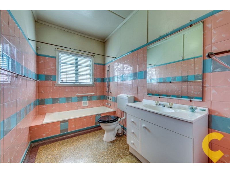 42 Marshall Road, Holland Park West QLD 4121