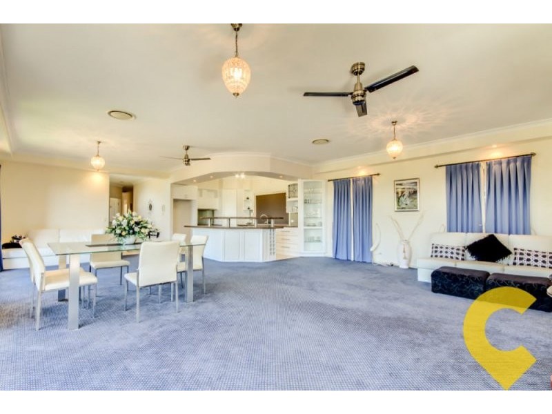 55 Armstrong Way, Highland Park QLD 4211