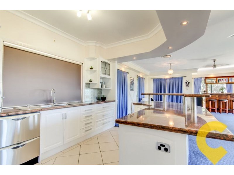 55 Armstrong Way, Highland Park QLD 4211