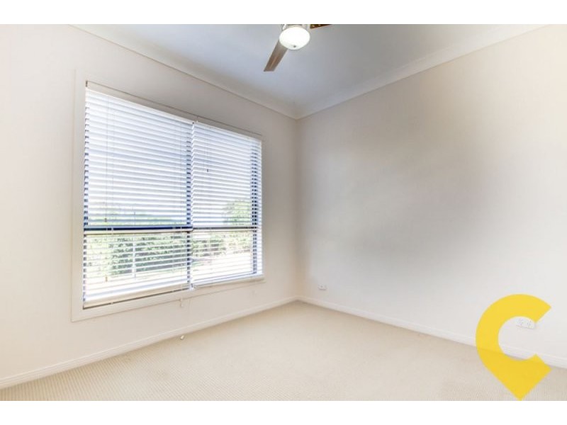 55 Armstrong Way, Highland Park QLD 4211