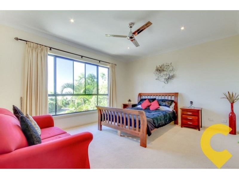 55 Armstrong Way, Highland Park QLD 4211