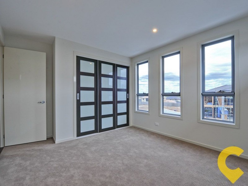 70 Hawthorne Circuit, Stretton QLD 4116