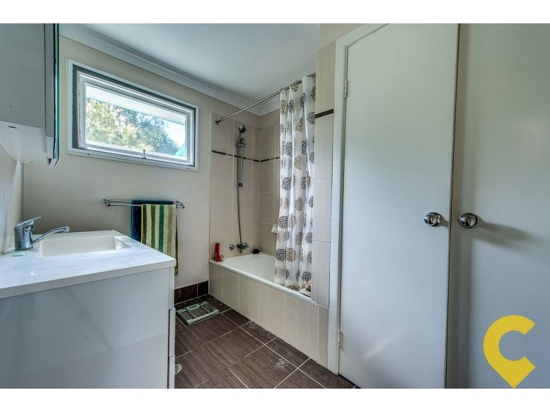 18 Gledson Street, North Booval QLD 4304